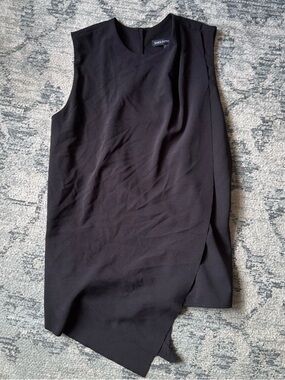 Saks Fifth Avenue Black Asymmetric Sleeveless Top - XS